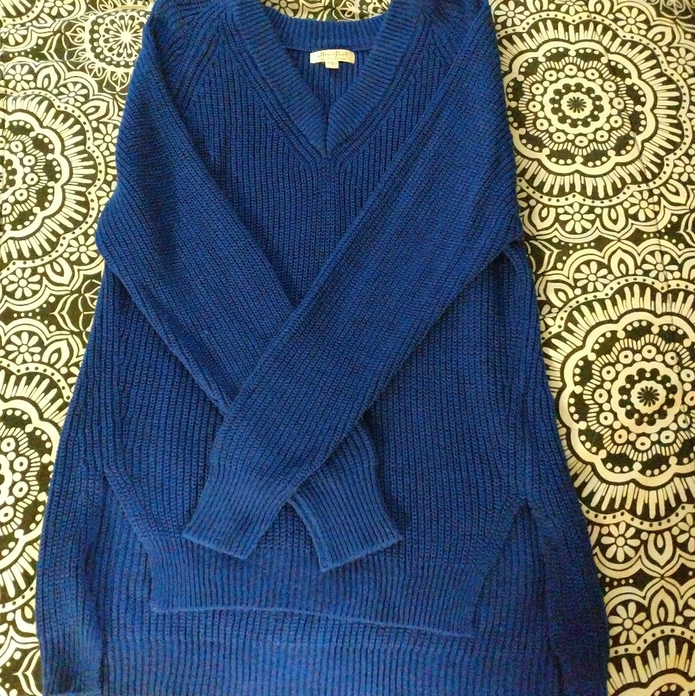 Long sleeved blue sweater